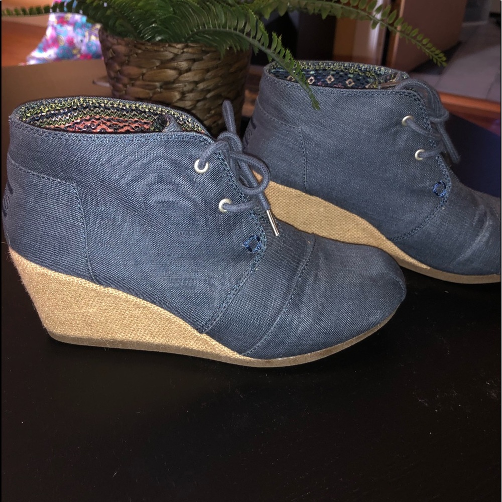 🦋Bobs by sketchers denim booties.🦋